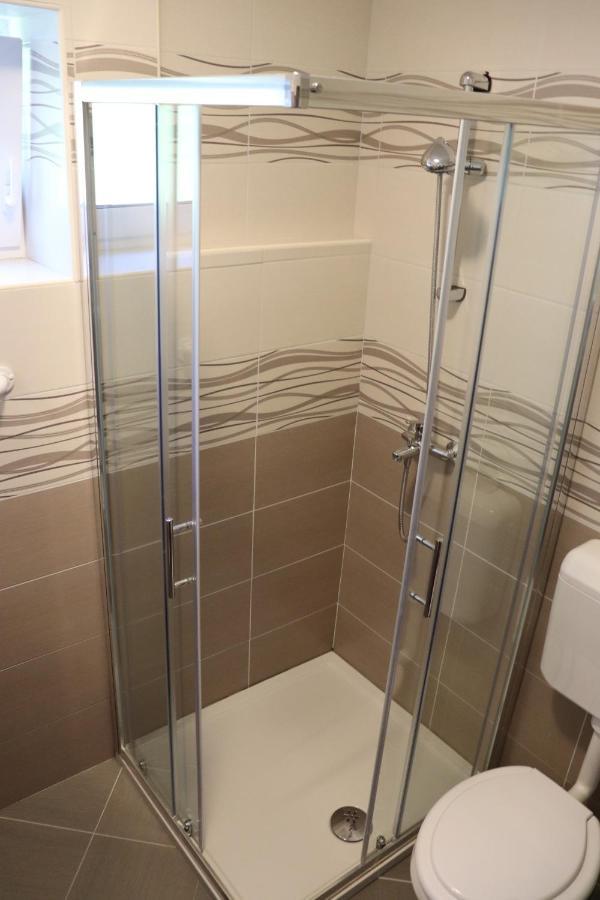 an Amazing Studio Apartment Premantura Esterno foto